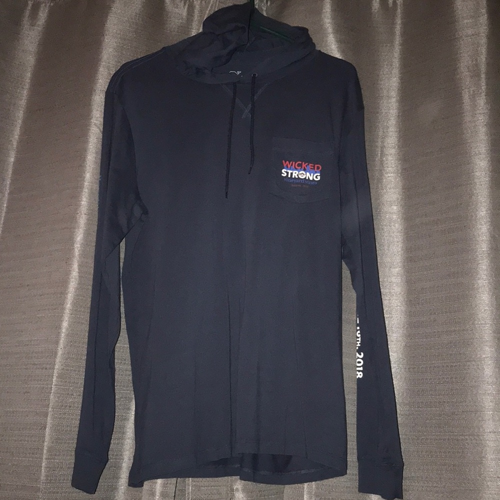 Mens vineyard Vines wicked strong (LIMITED EDITON)